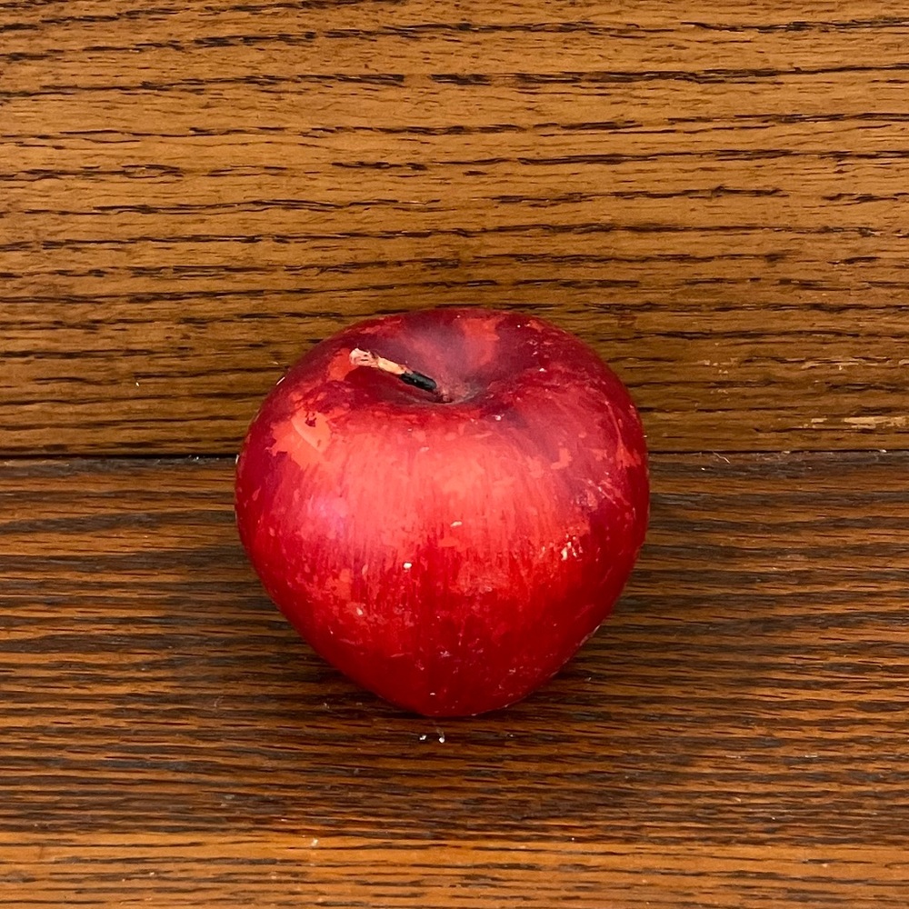 New Apple Candle